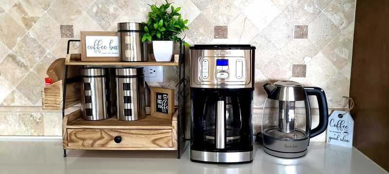 Coffee station Cuisinart and kettle
